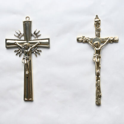 Krzyż wiszący mosiężny "drzewo" – ok. 25/12 cm.