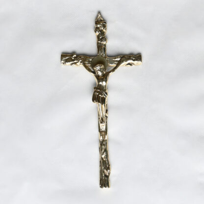 Krzyż wiszący mosiężny "drzewo" – ok. 25/12 cm.